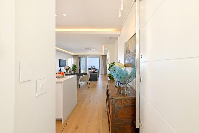 2 Bedroom Property for Sale in Sea Point Western Cape
